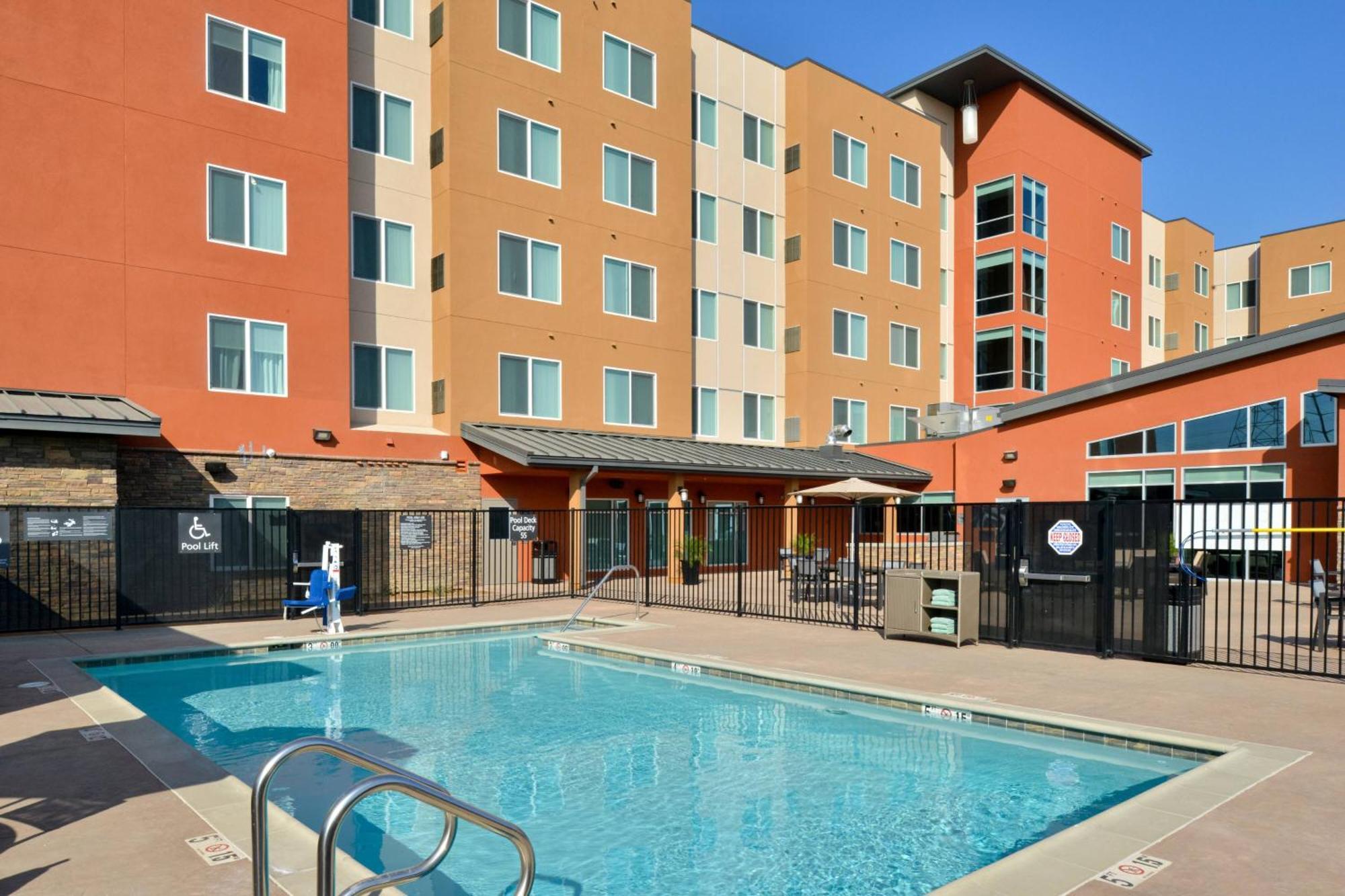 Residence Inn By Marriott Bakersfield West Exterior foto